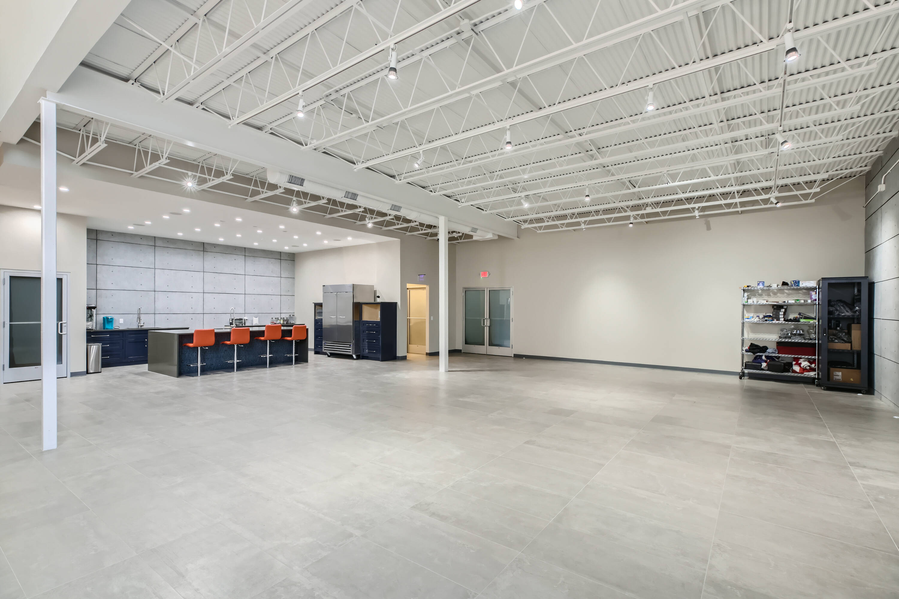 Convenient Commercial Office